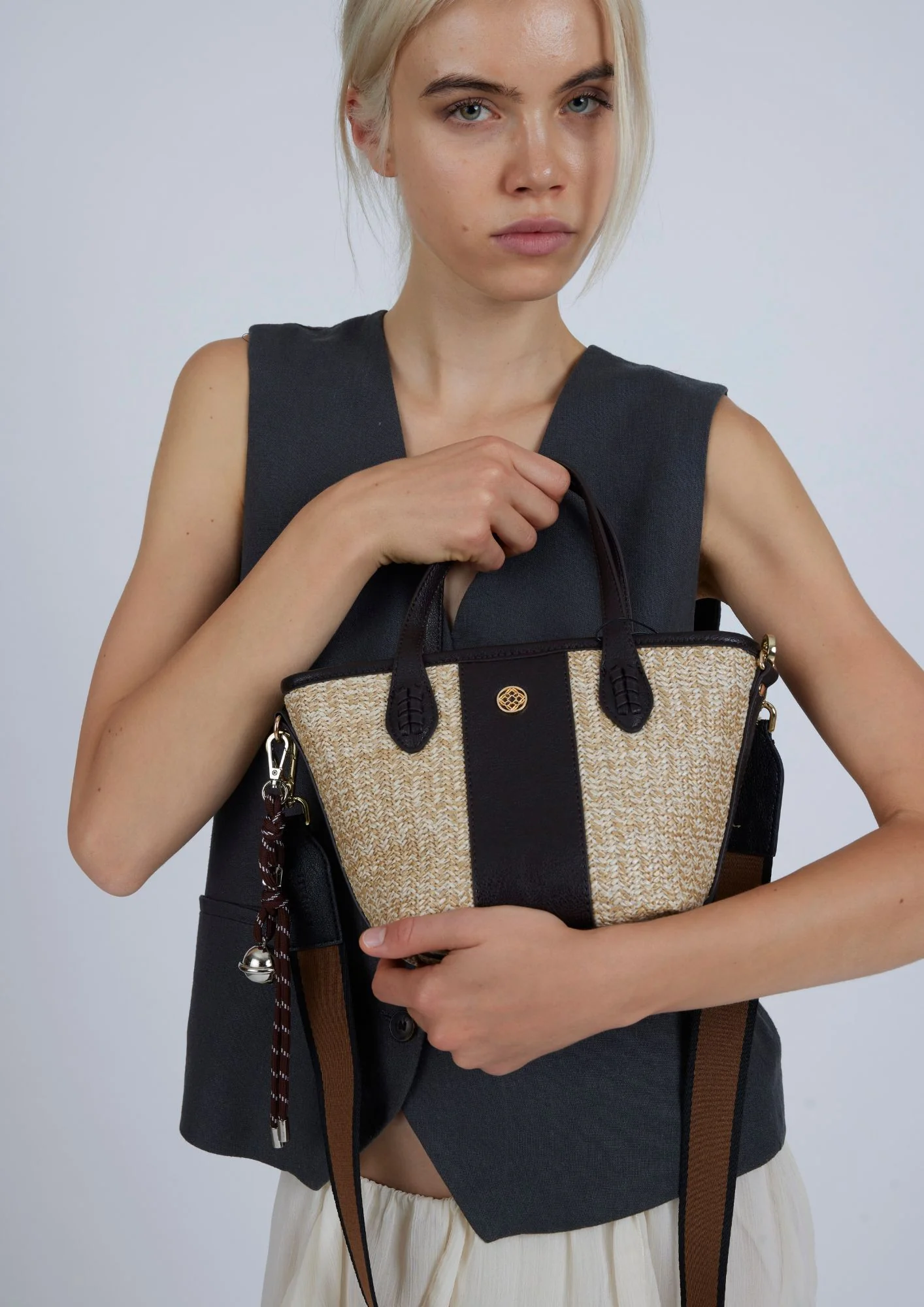 Bolso Tulum Tiny Marrón - Image 3